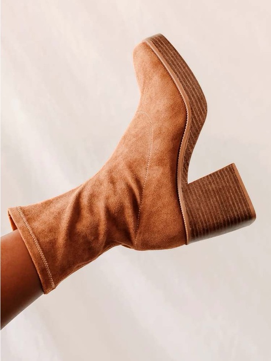 Lulus Shoes - Lulus Hugez Brown Suede Platform Ankle Boots Size 9 Chunky Heel
